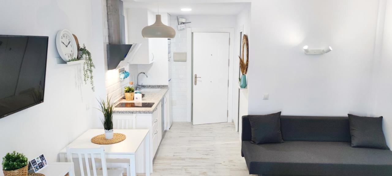 El Estudio De La Playa Benalbeach Holidays Paradise Benalmádena Kültér fotó
