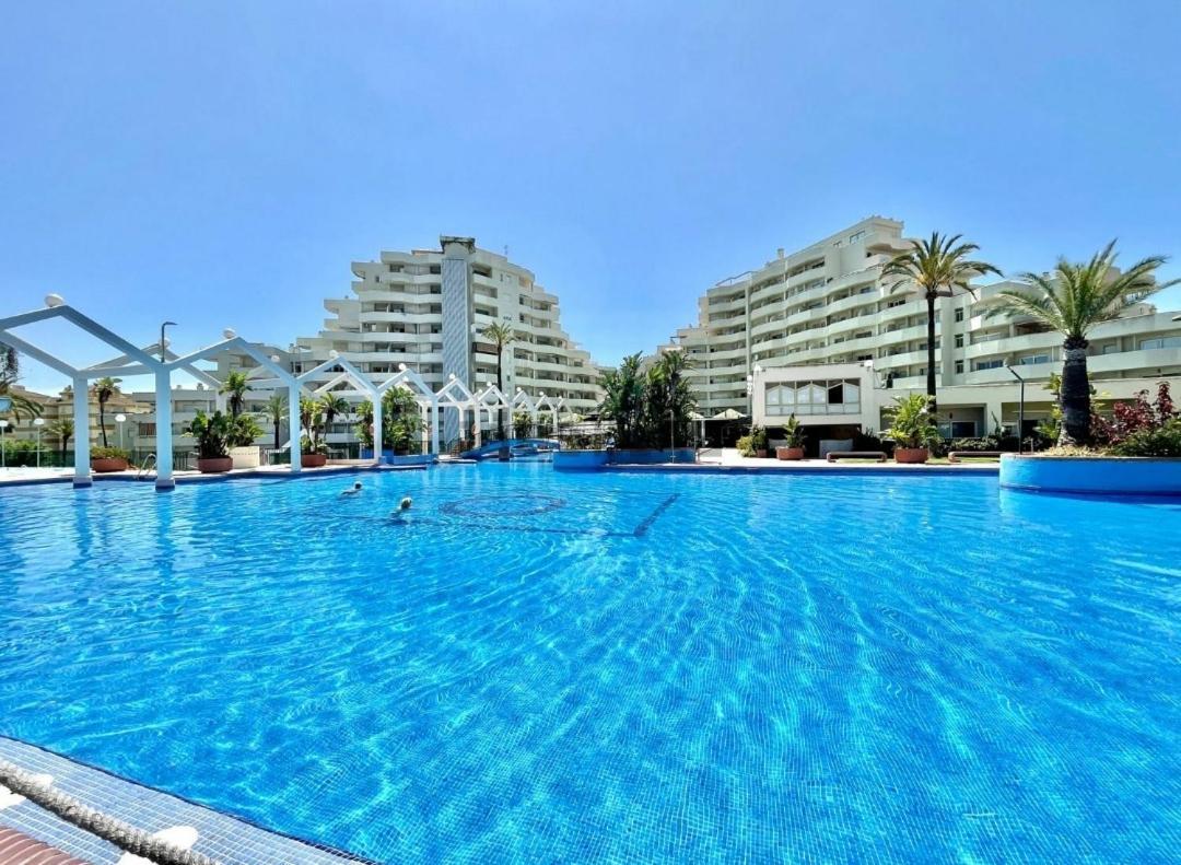 El Estudio De La Playa Benalbeach Holidays Paradise Benalmádena Kültér fotó