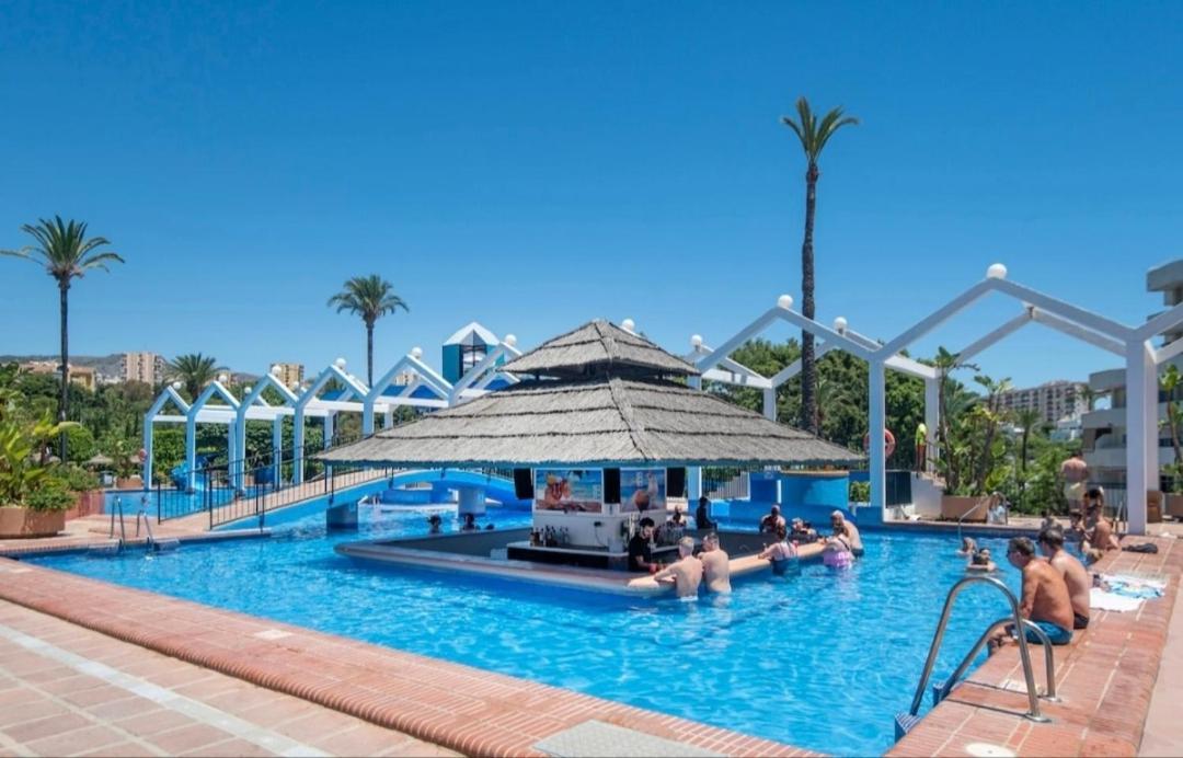 El Estudio De La Playa Benalbeach Holidays Paradise Benalmádena Kültér fotó