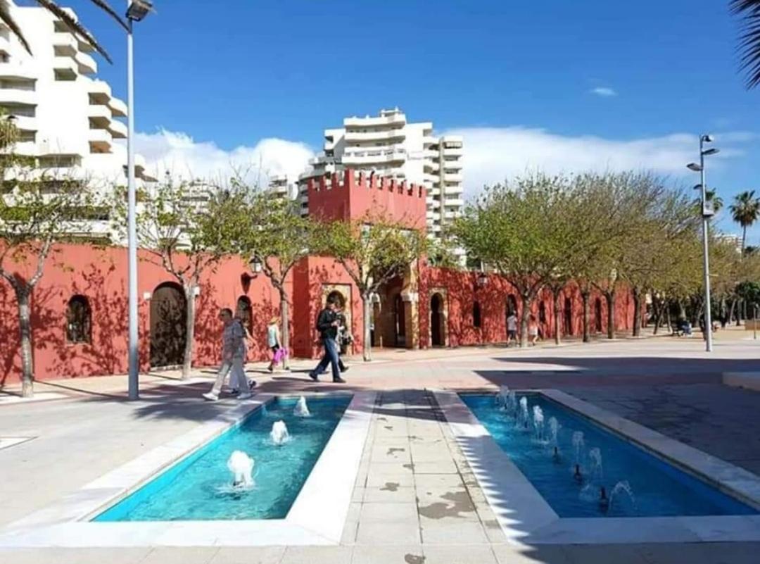 El Estudio De La Playa Benalbeach Holidays Paradise Benalmádena Kültér fotó