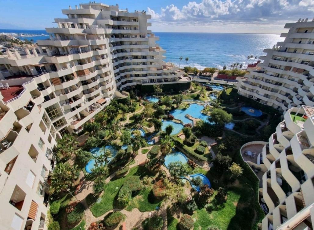 El Estudio De La Playa Benalbeach Holidays Paradise Benalmádena Kültér fotó