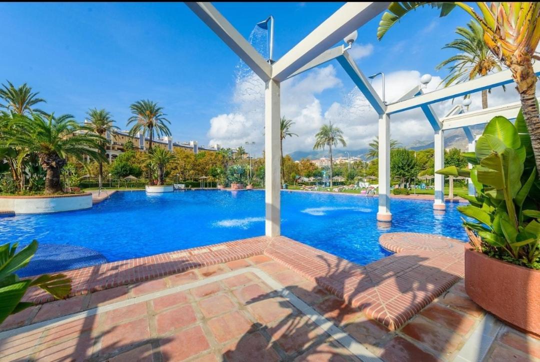 El Estudio De La Playa Benalbeach Holidays Paradise Benalmádena Kültér fotó